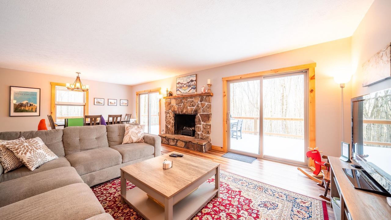 Photo of Livingroom in Old Timberline