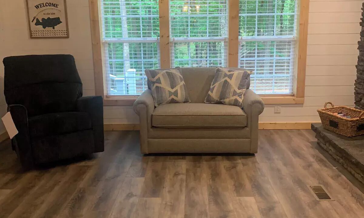 Photo of Livingroom in Benton