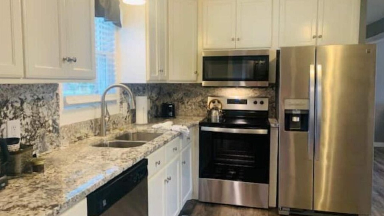 Photo of Kitchen in Bowling Green