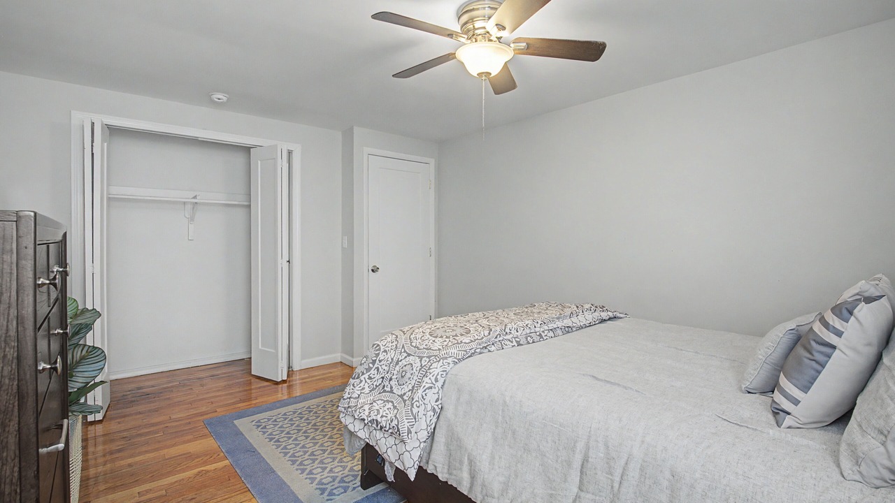 Photo of Bedroom in Maple Hill