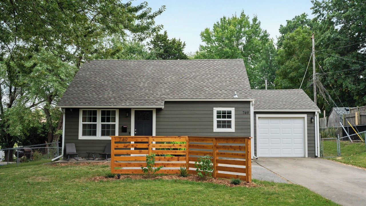 Photo of Outdoor in Rosedale