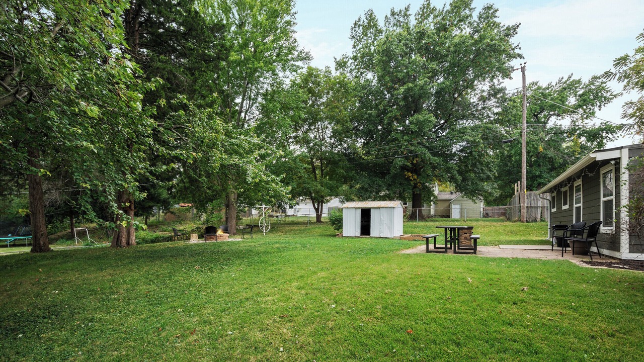 Photo of Outdoor in Rosedale