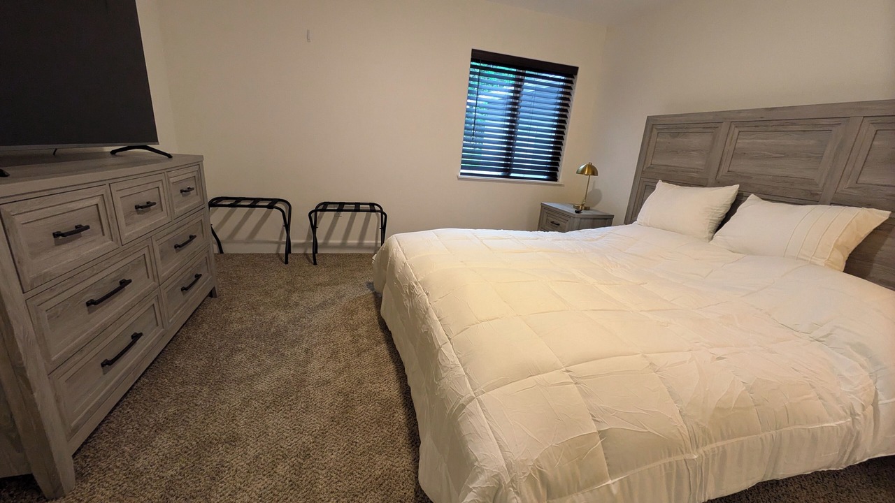 Photo of Bedroom in Taku - Campbell