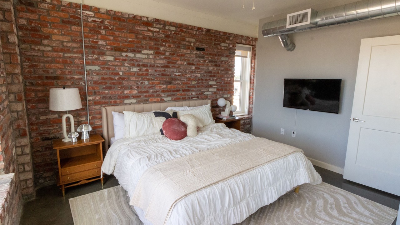 Photo of Bedroom in Brady Arts District