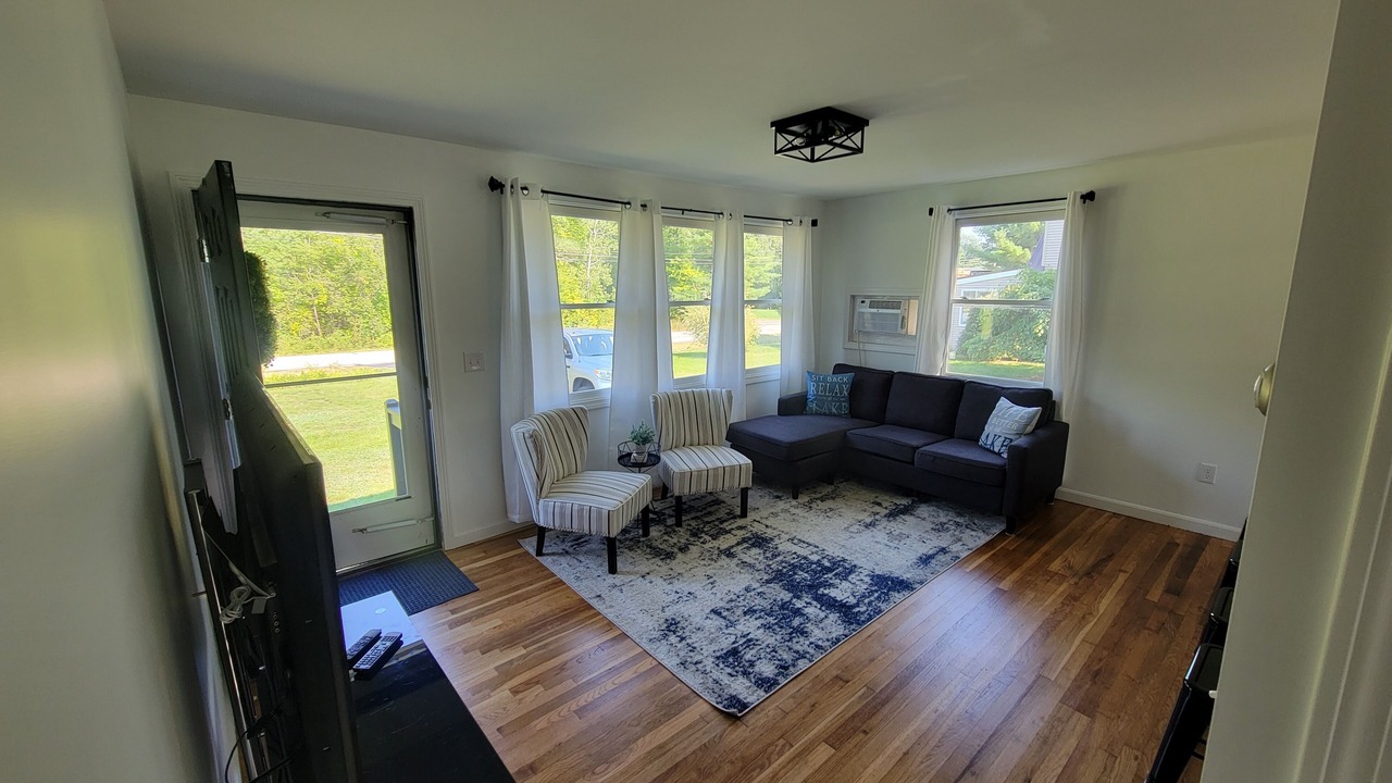 Photo of Livingroom in Raymond
