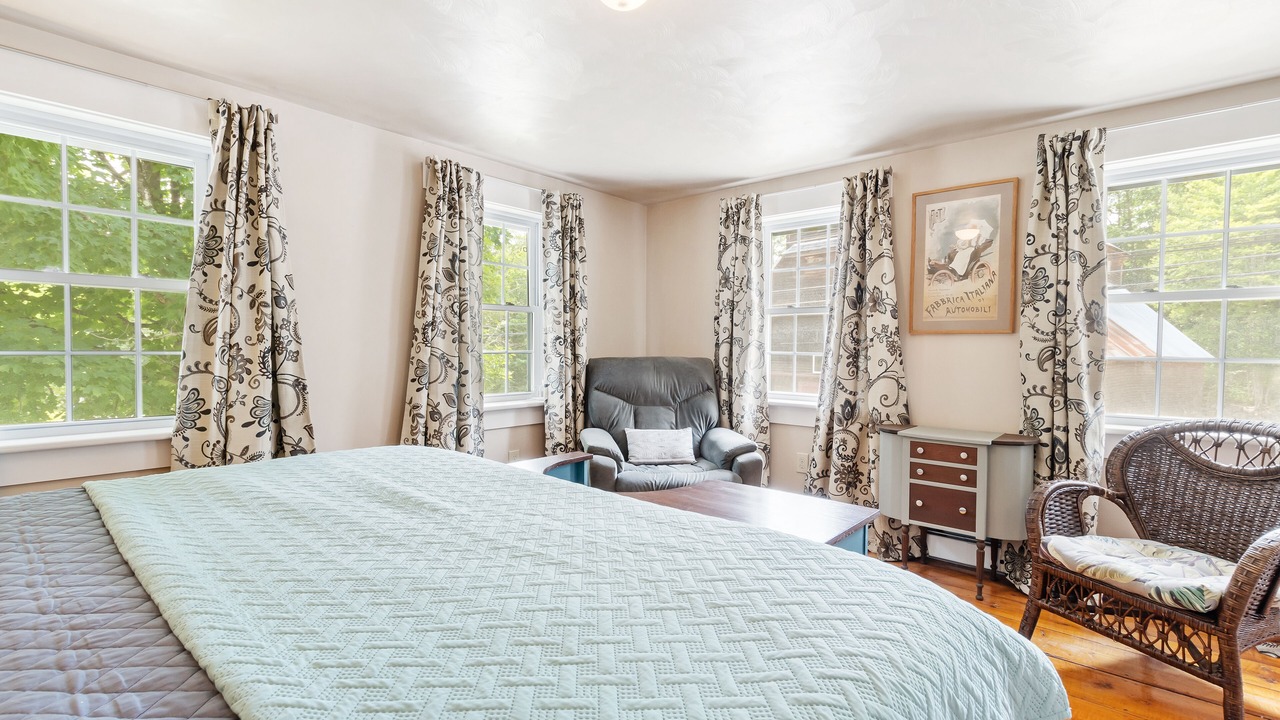 Photo of Bedroom in Alexandria