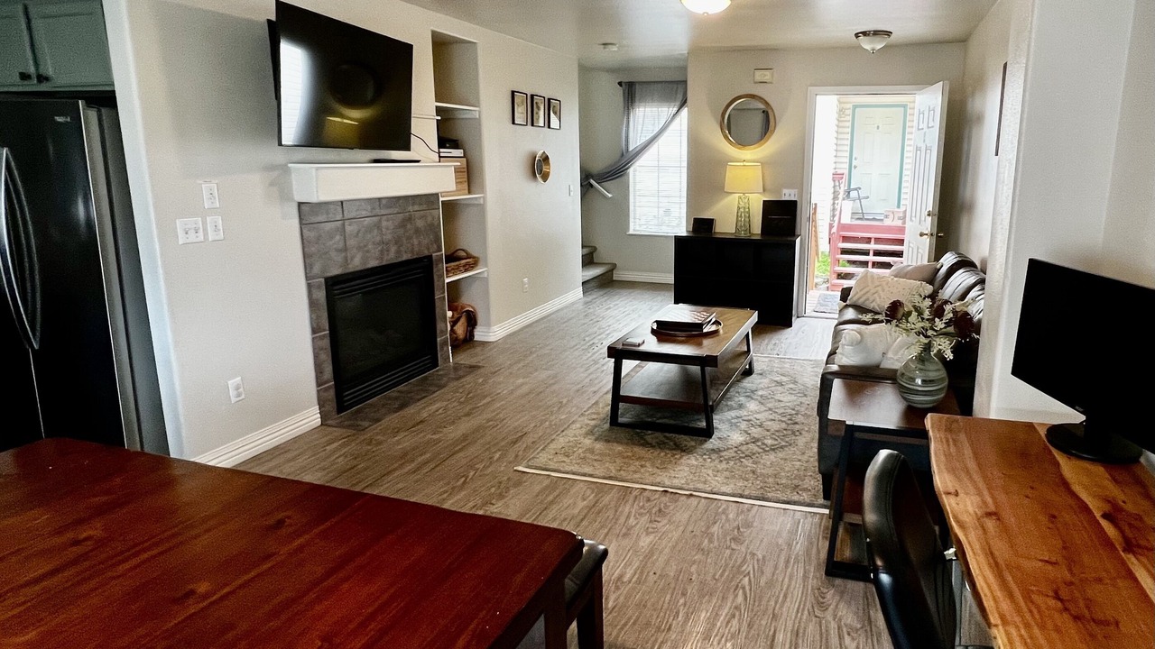 Photo of Livingroom in Northeast Anchorage