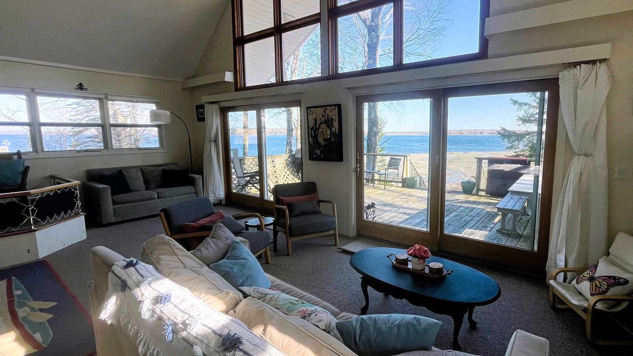 Photo of Livingroom in Salsbury Cove