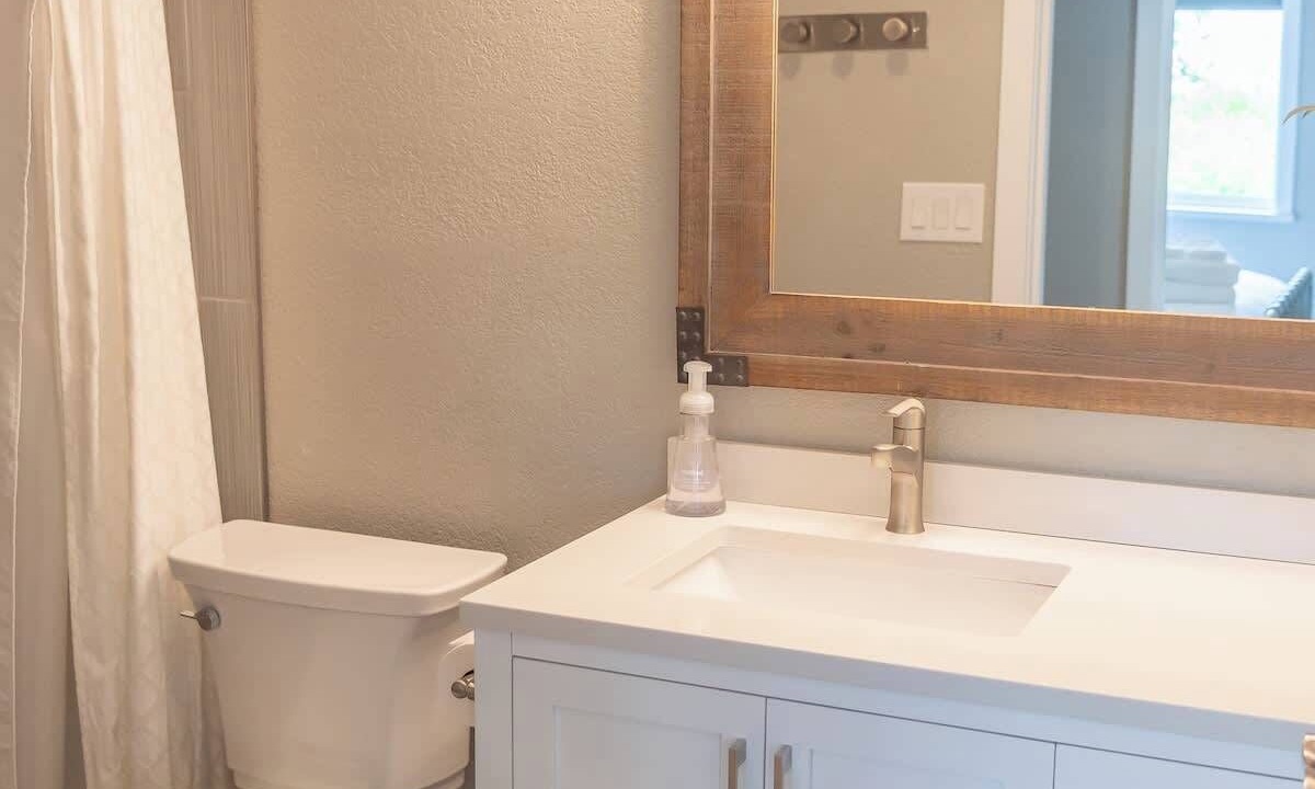 Photo of Bathroom in Palmer
