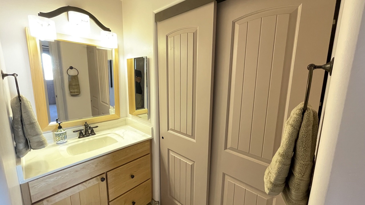 Photo of Bathroom in Page