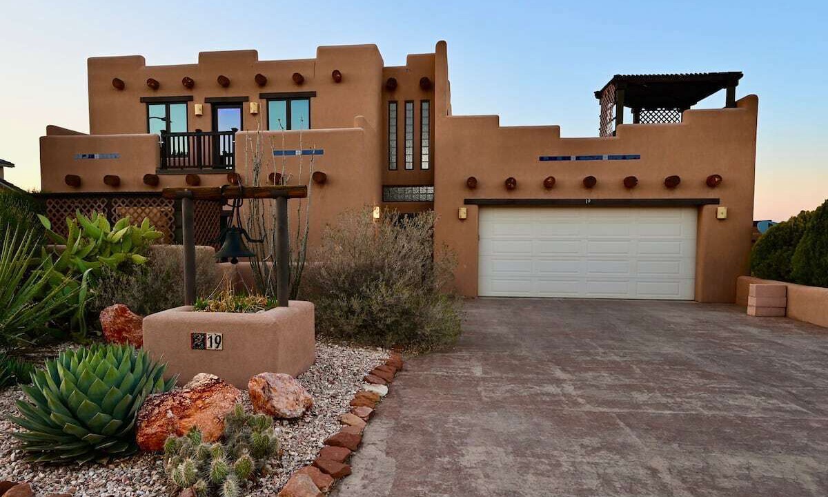 Photo of Outdoor in Page