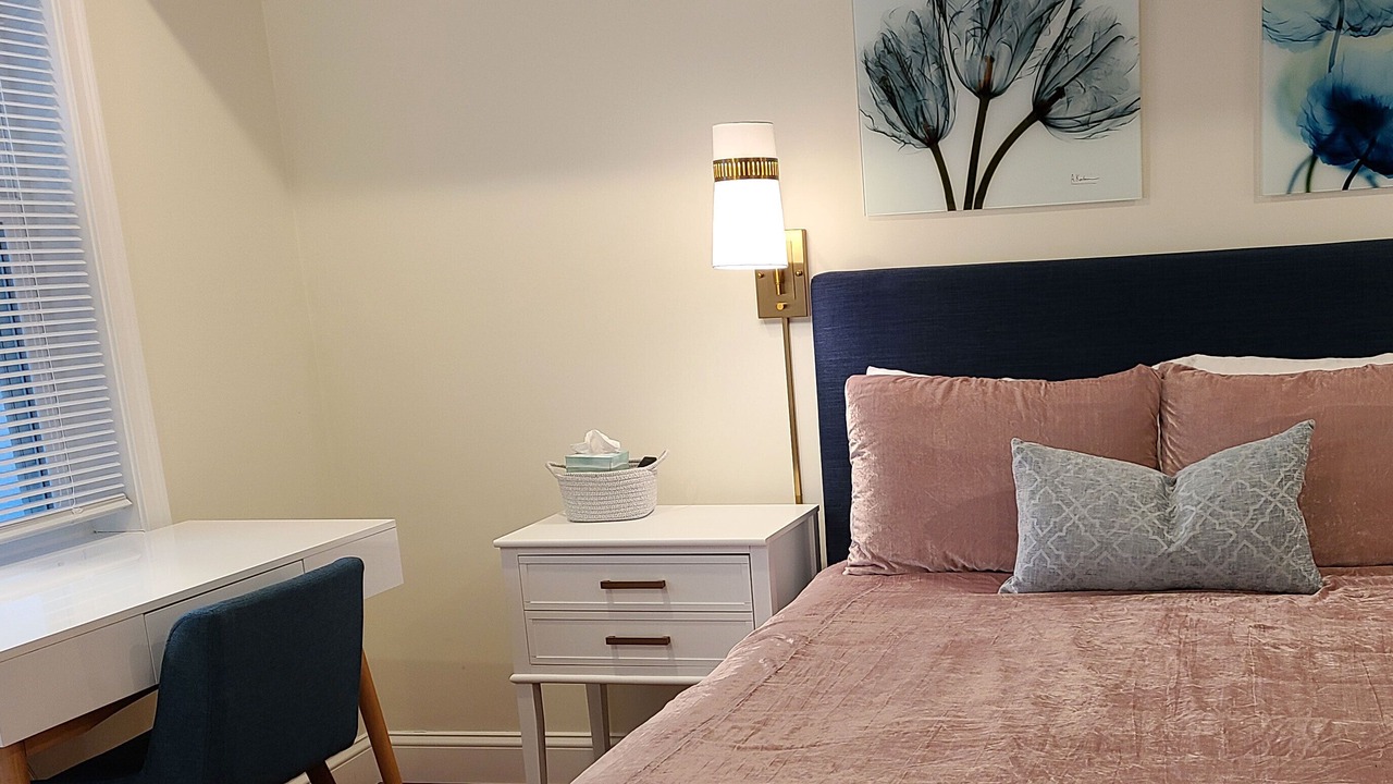 Photo of Bedroom in Newton Highlands