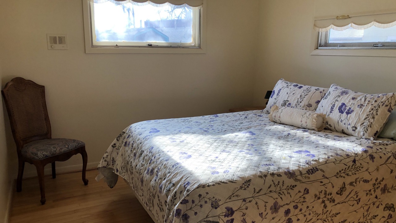Photo of Bedroom in Ellis