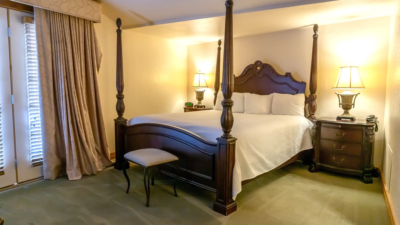 Photo of Bedroom in Midway