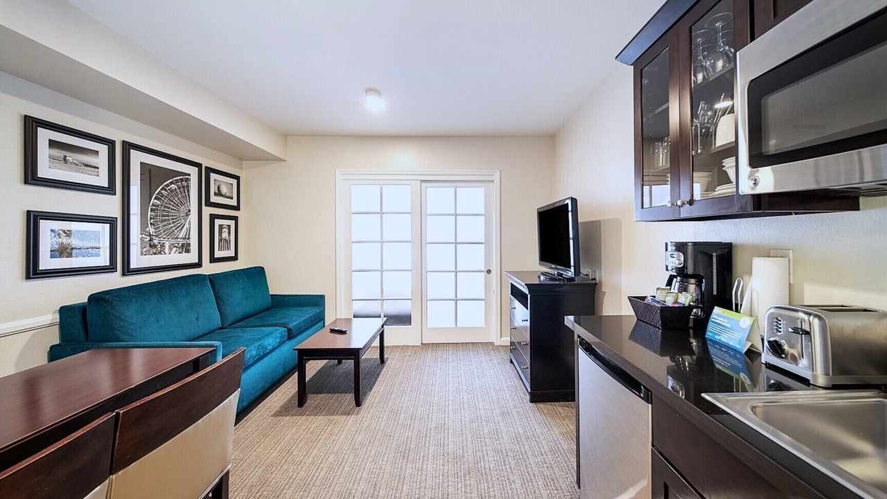 Photo of Livingroom in Anaheim Resort
