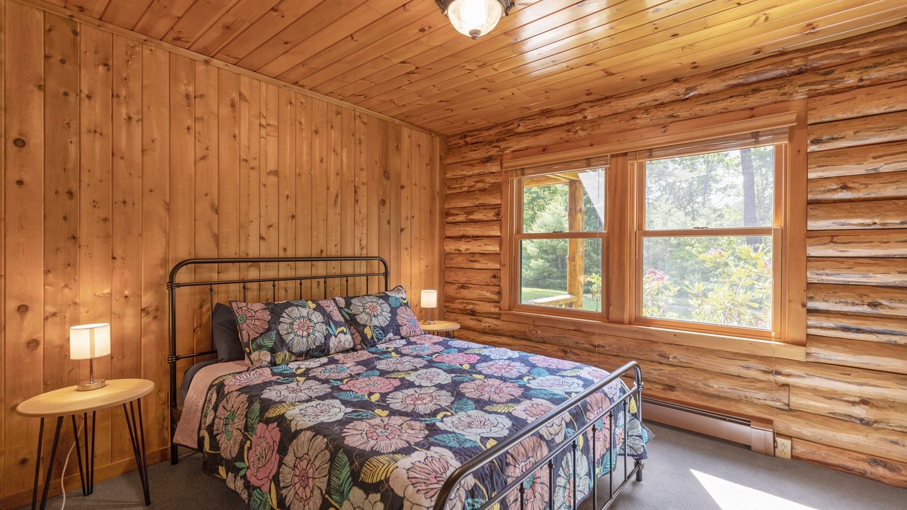 Photo of Bedroom in Wiscasset