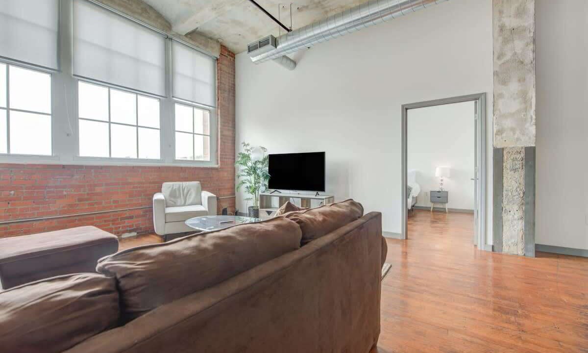 Photo of Livingroom in Crossroads Arts District