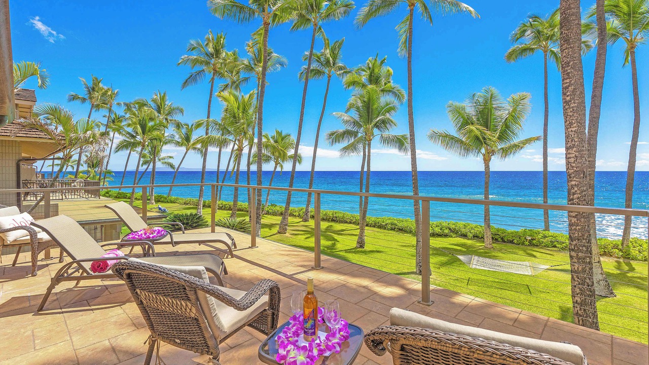Photo of Patio Balcony in Downtown Lahaina