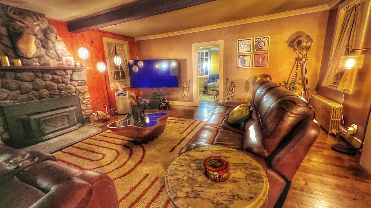Photo of Livingroom in Amston