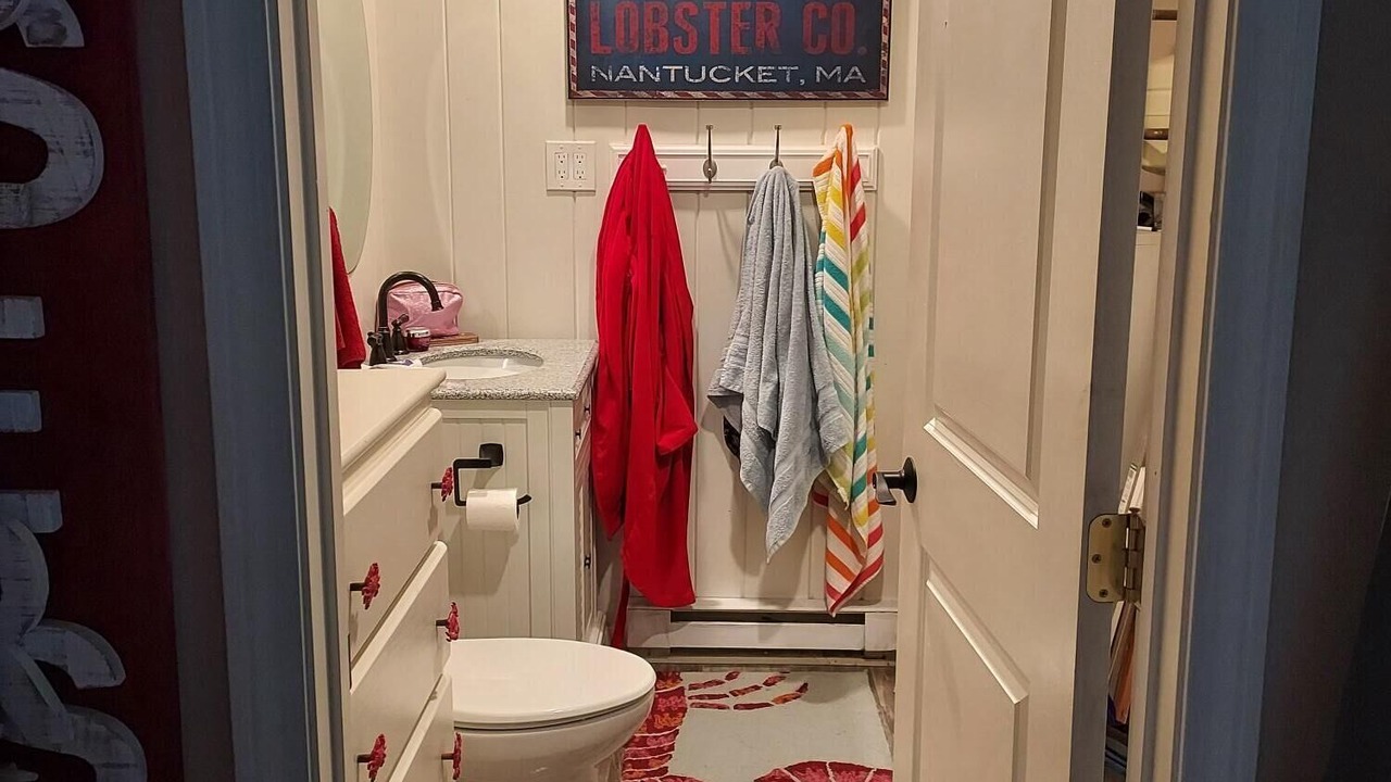 Photo of Bathroom in York Beach