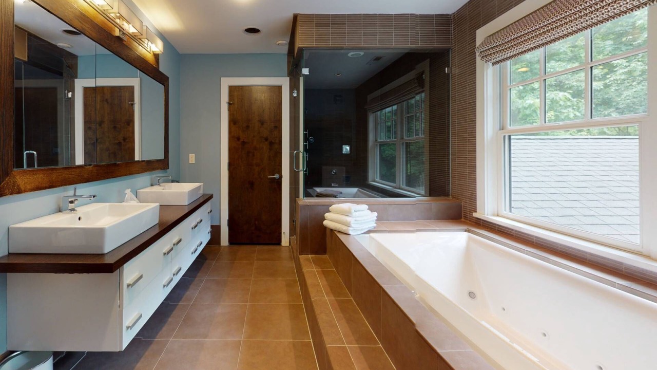 Photo of Bathroom in Newtown