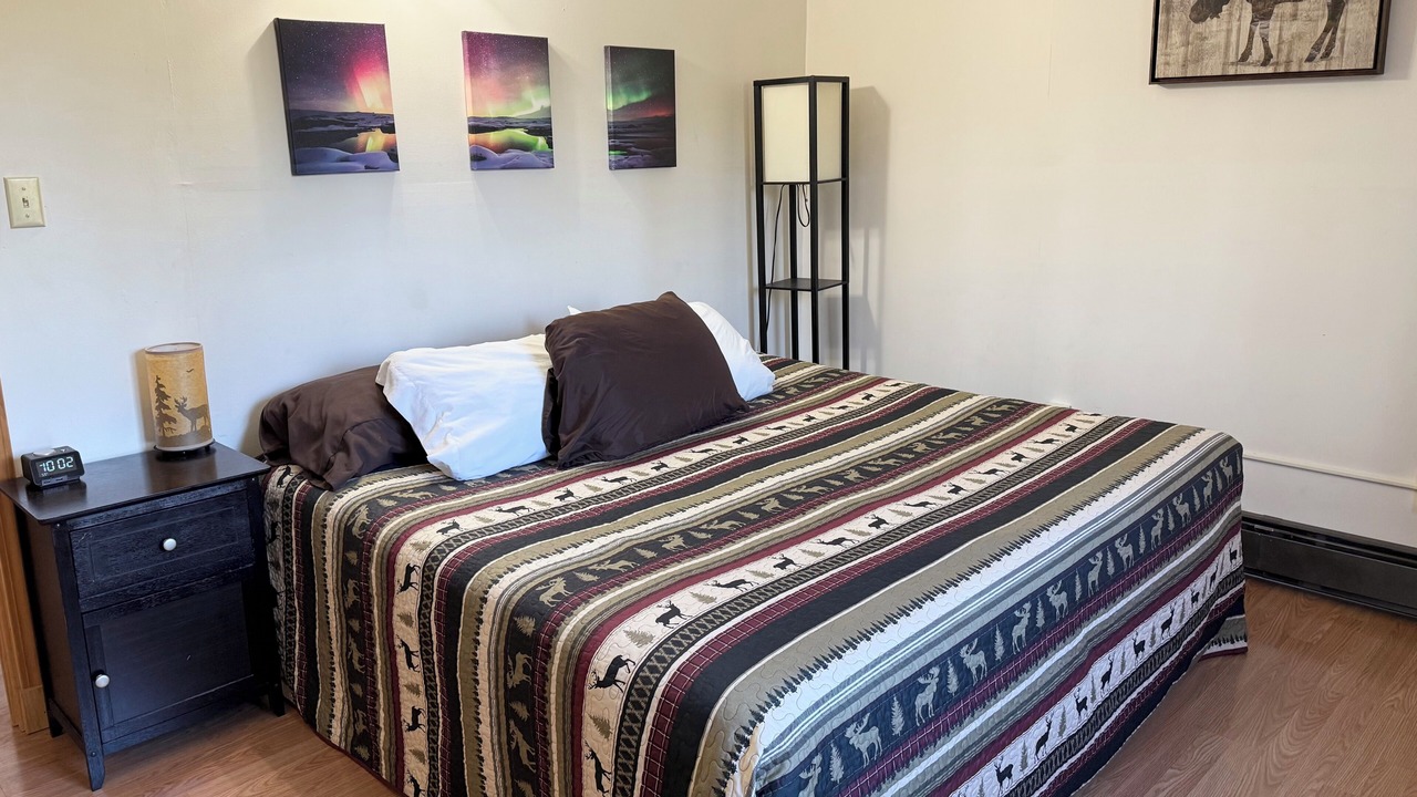 Photo of Bedroom in Tok