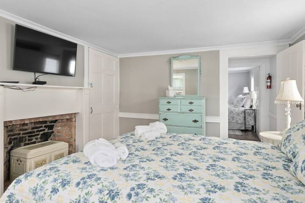 Photo of Bedroom in Newburyport
