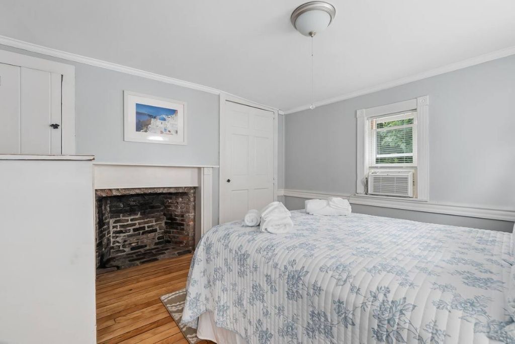 Photo of Bedroom in Newburyport