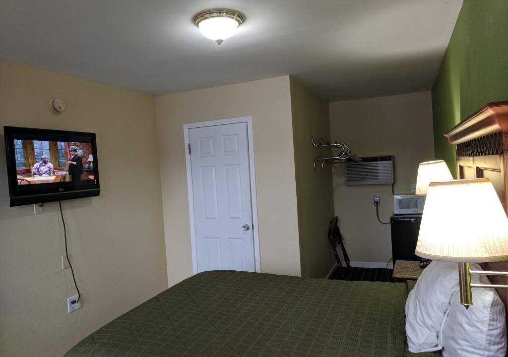 Photo of Bedroom in Benton