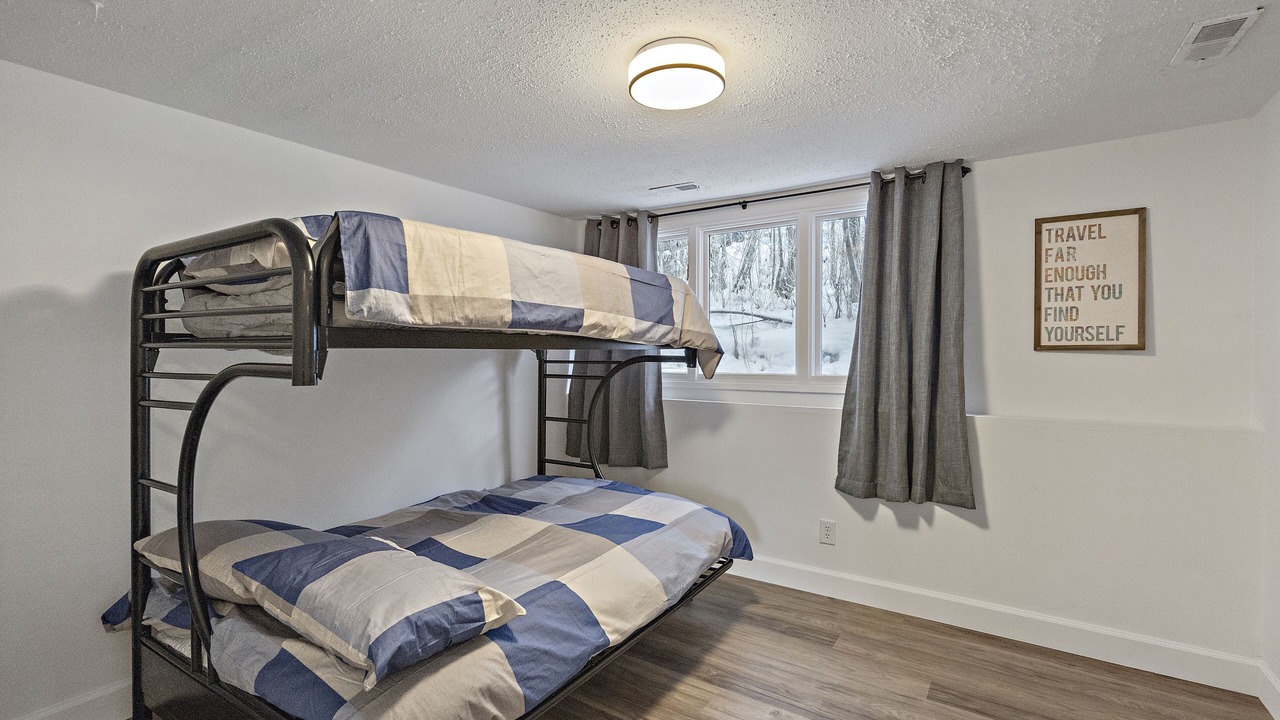 Photo of Bedroom in Bayshore - Klatt