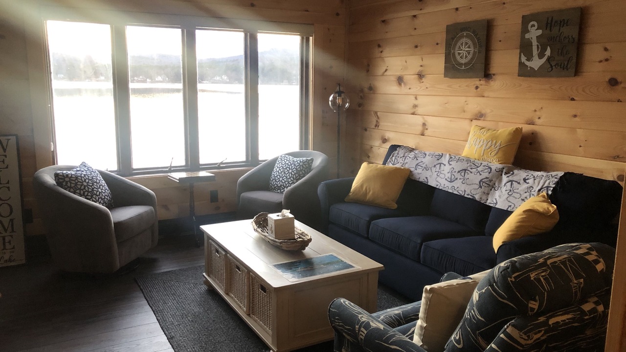 Photo of Livingroom in Alton Bay