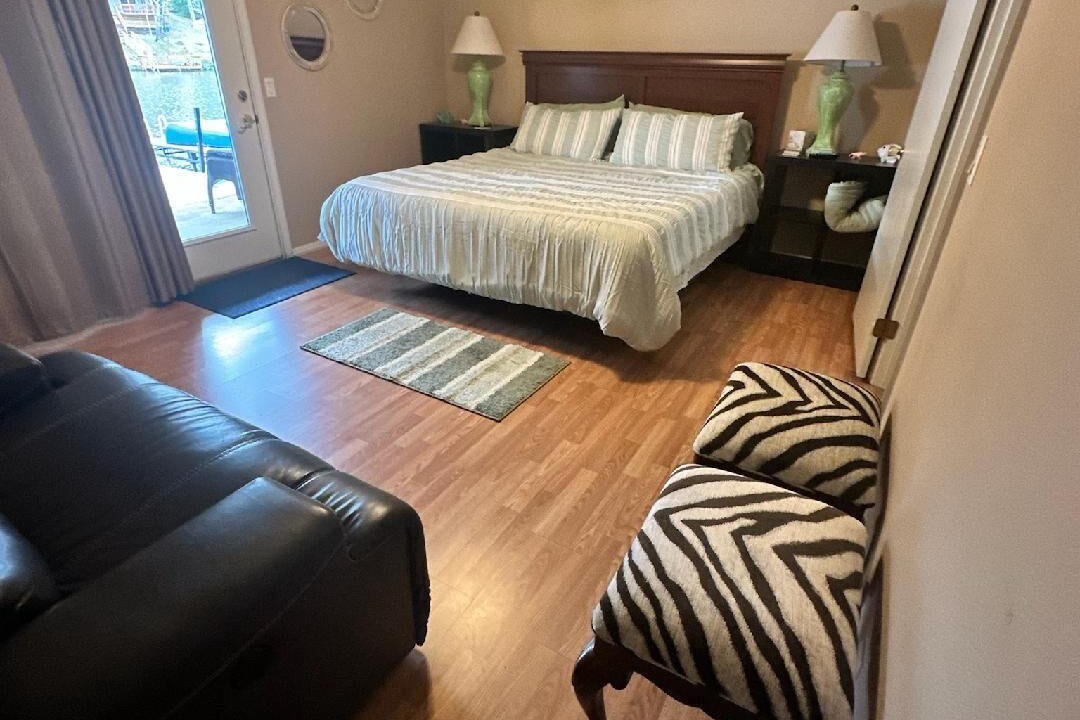 Photo of Bedroom in Hot Springs Village
