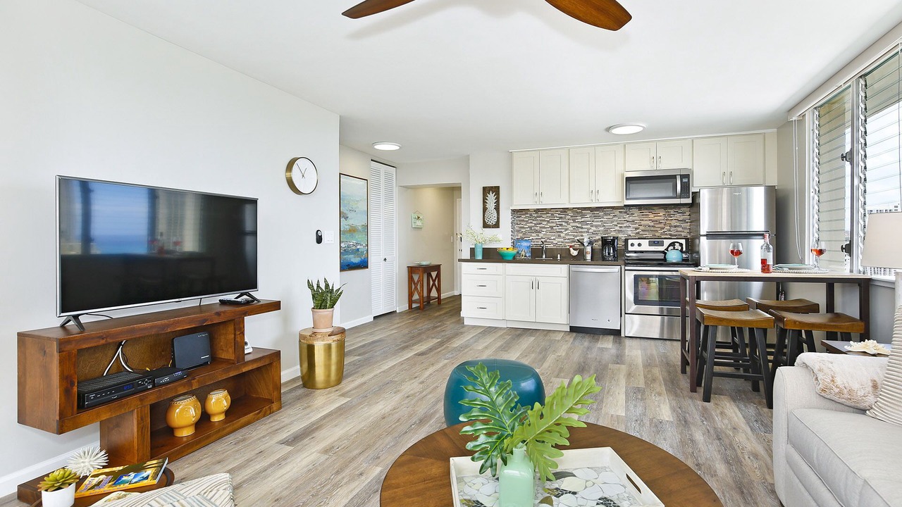 Photo of Livingroom in Waikiki