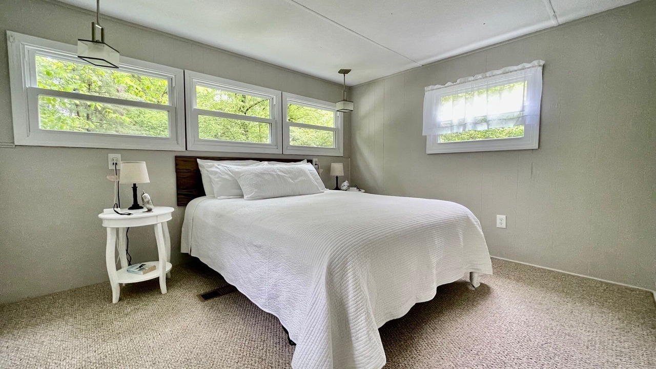Photo of Bedroom in Loudonville