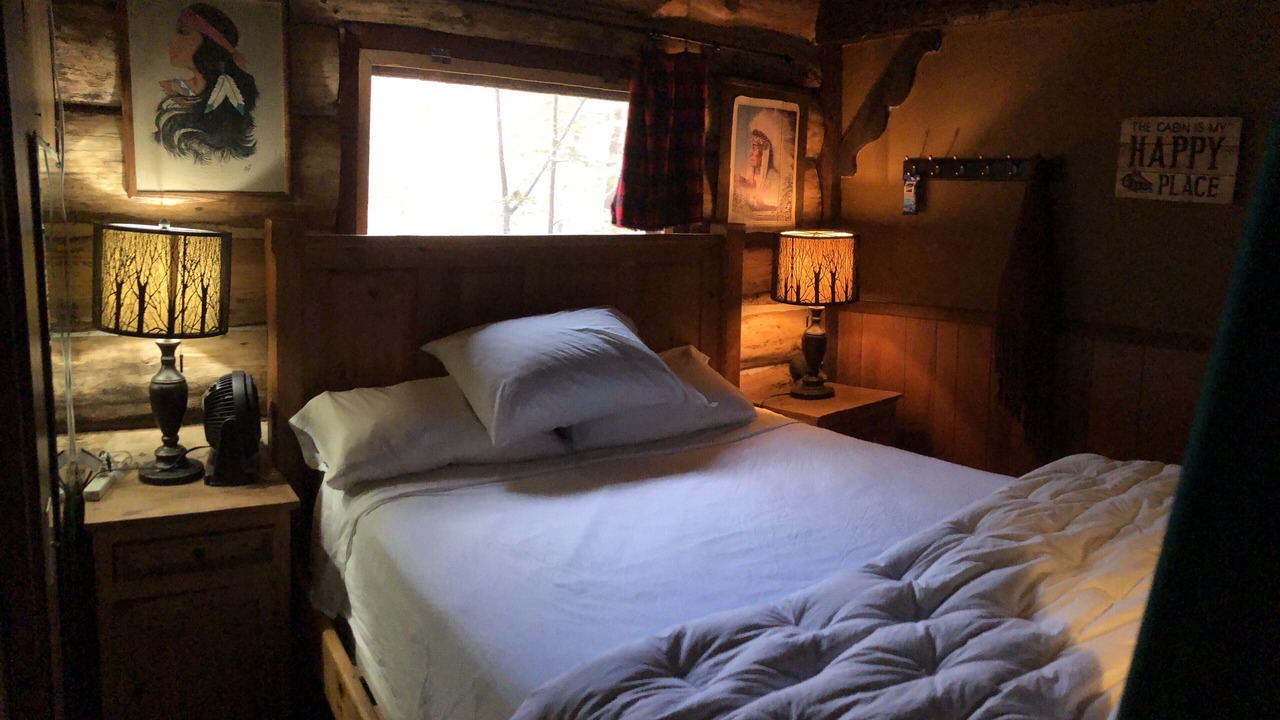 Photo of Bedroom in Hill