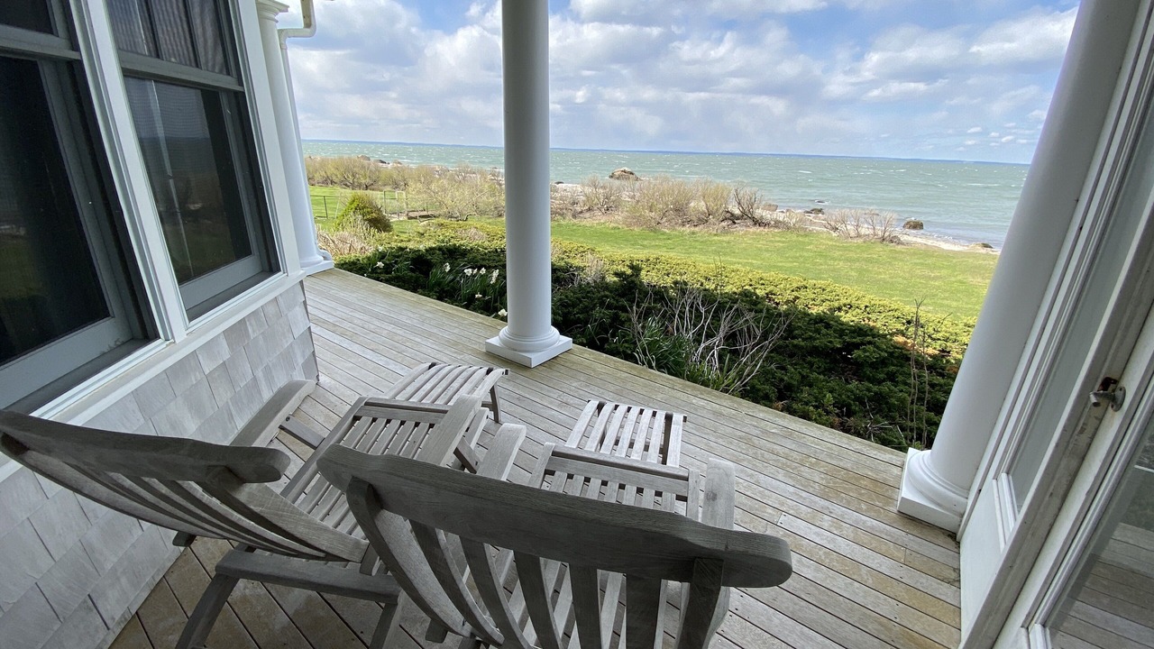Photo of Patio Balcony in Orient Point