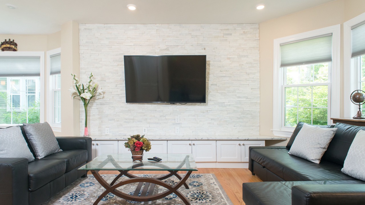 Photo of Livingroom in Newtonville