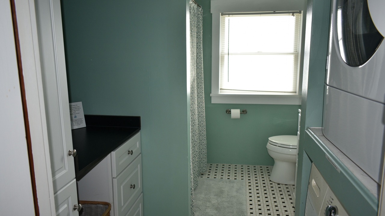 Photo of Bathroom in West Bath