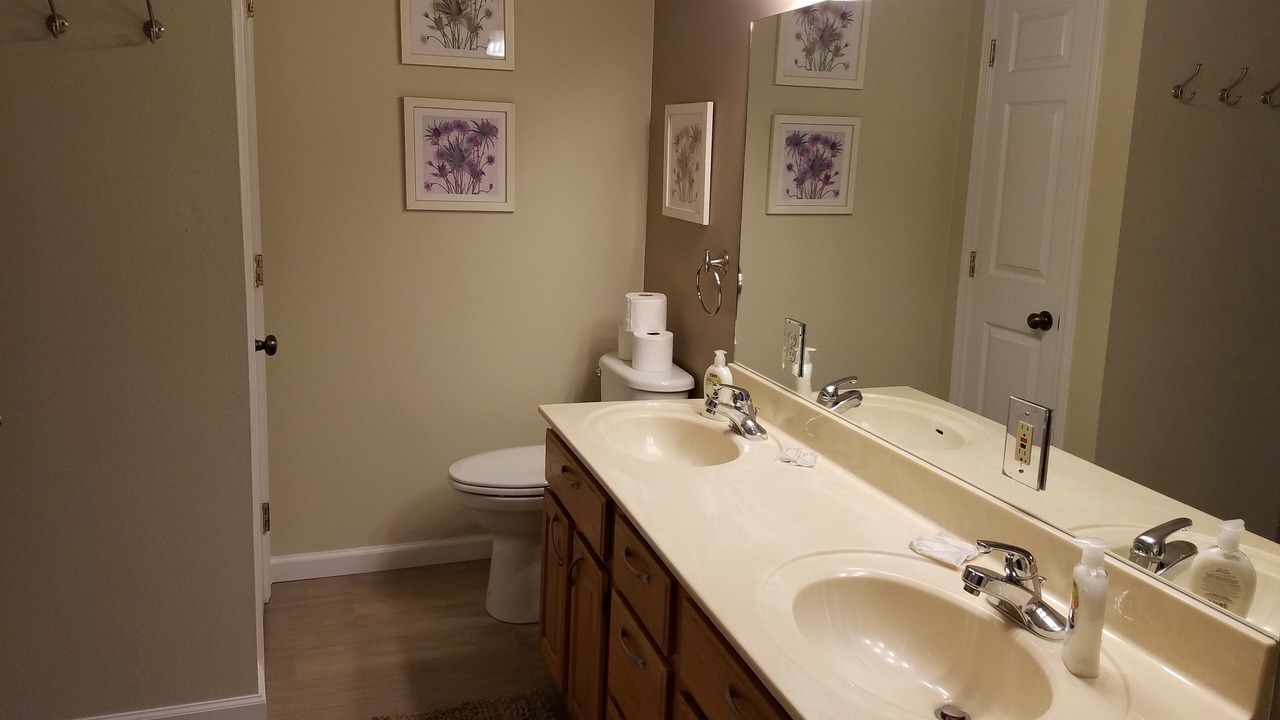 Photo of Bathroom in Lost Bridge Village