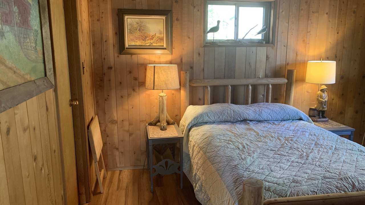 Photo of Bedroom in Lake Arrowhead