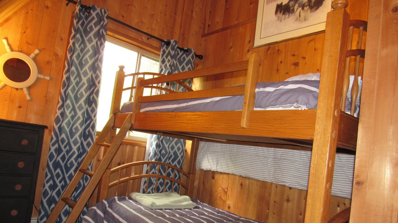 Photo of Bedroom in Lake Arrowhead