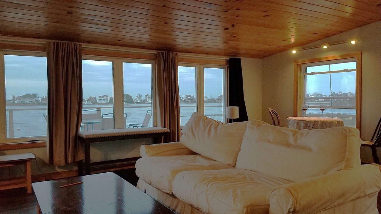 Photo of Livingroom in Newbury