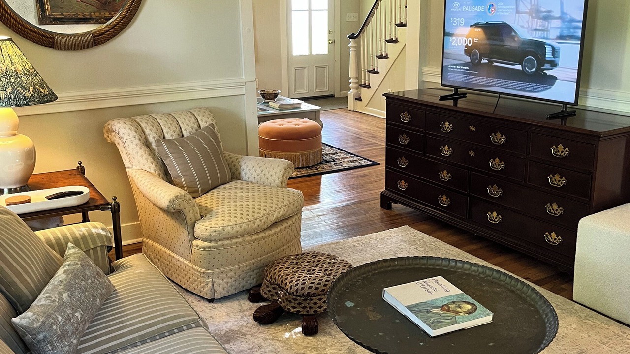 Photo of Livingroom in Litchfield Historic District