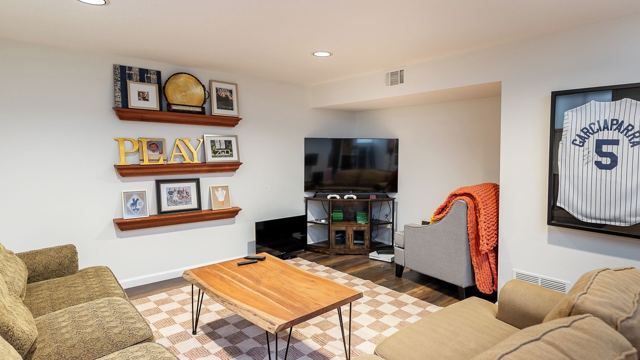 Photo of Livingroom in Lea Manor