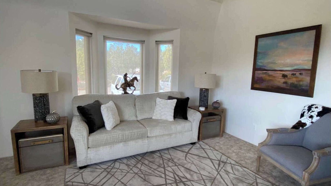 Photo of Livingroom in New Harmony