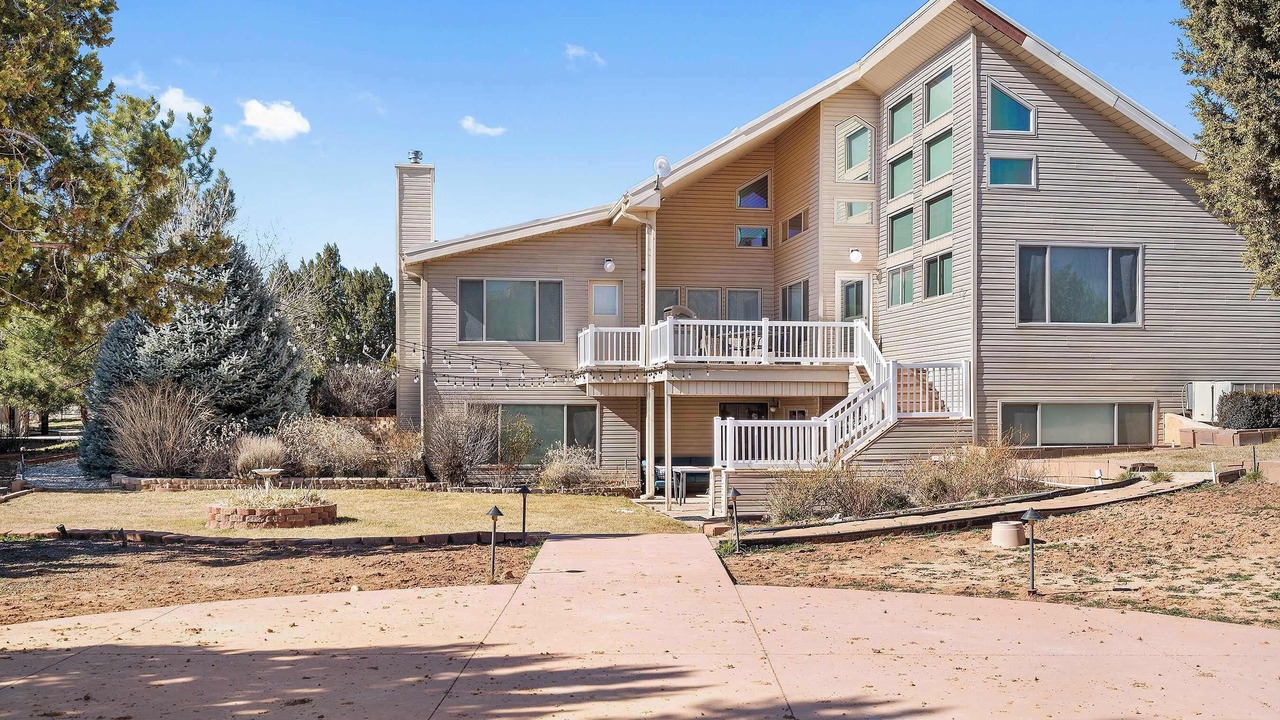 Photo of Outdoor in New Harmony