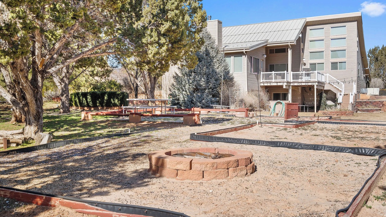 Photo of Outdoor in New Harmony