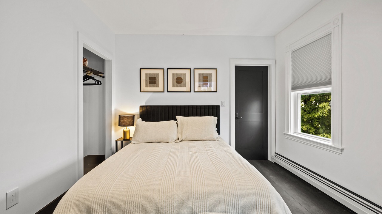 Photo of Bedroom in South Side