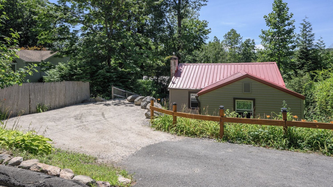 Photo of Outdoor in West Hill Lake
