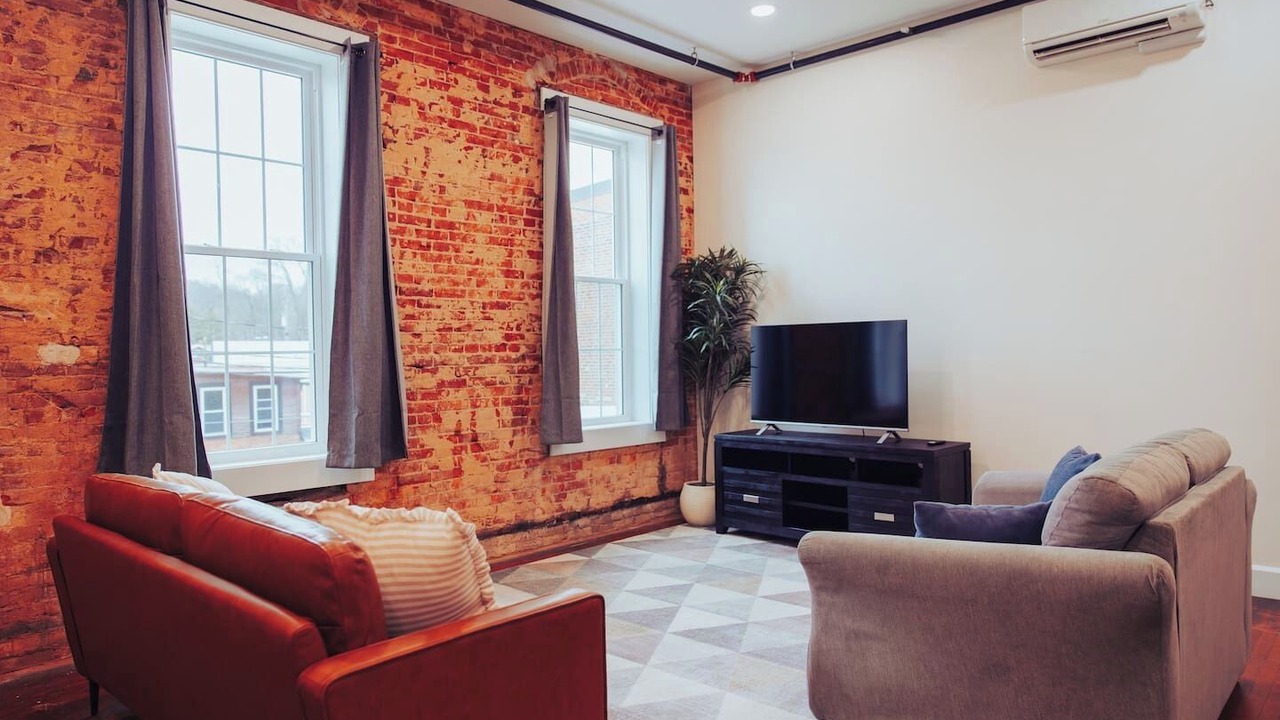 Photo of Livingroom in Millersburg